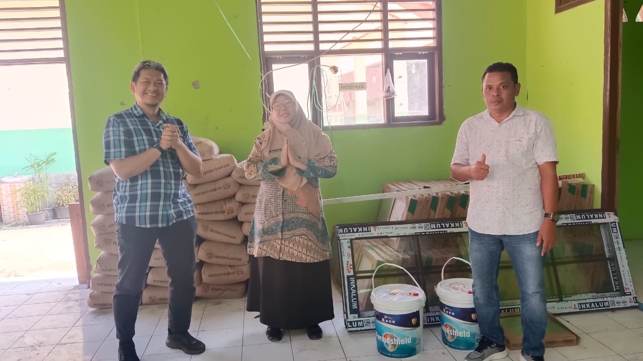 Bantuan material untuk pembangunan Mushola SMPN 1 Cikarang Pusat